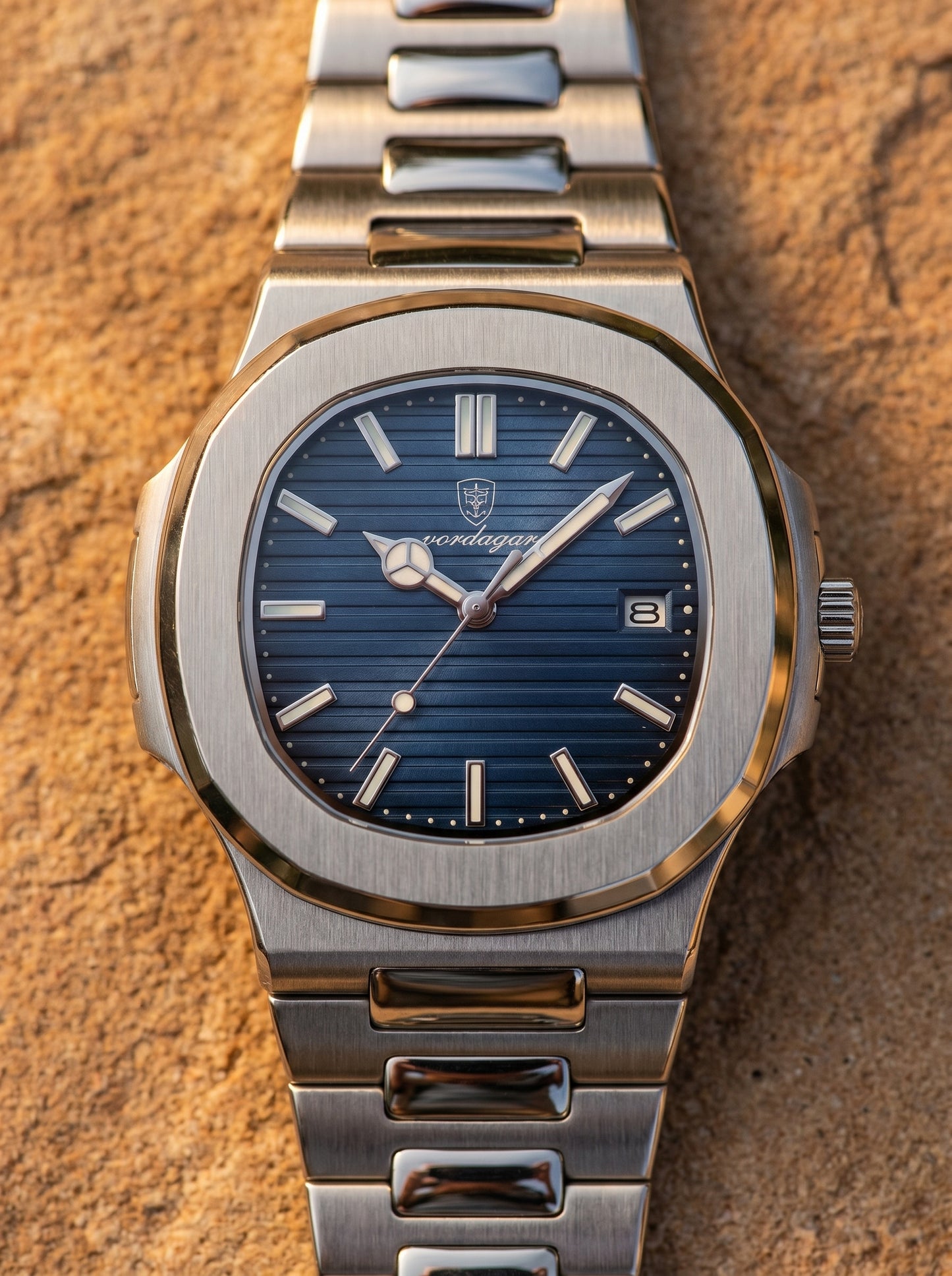 Lake Como Classic Timepiece Men's Waterproof Steel Watch